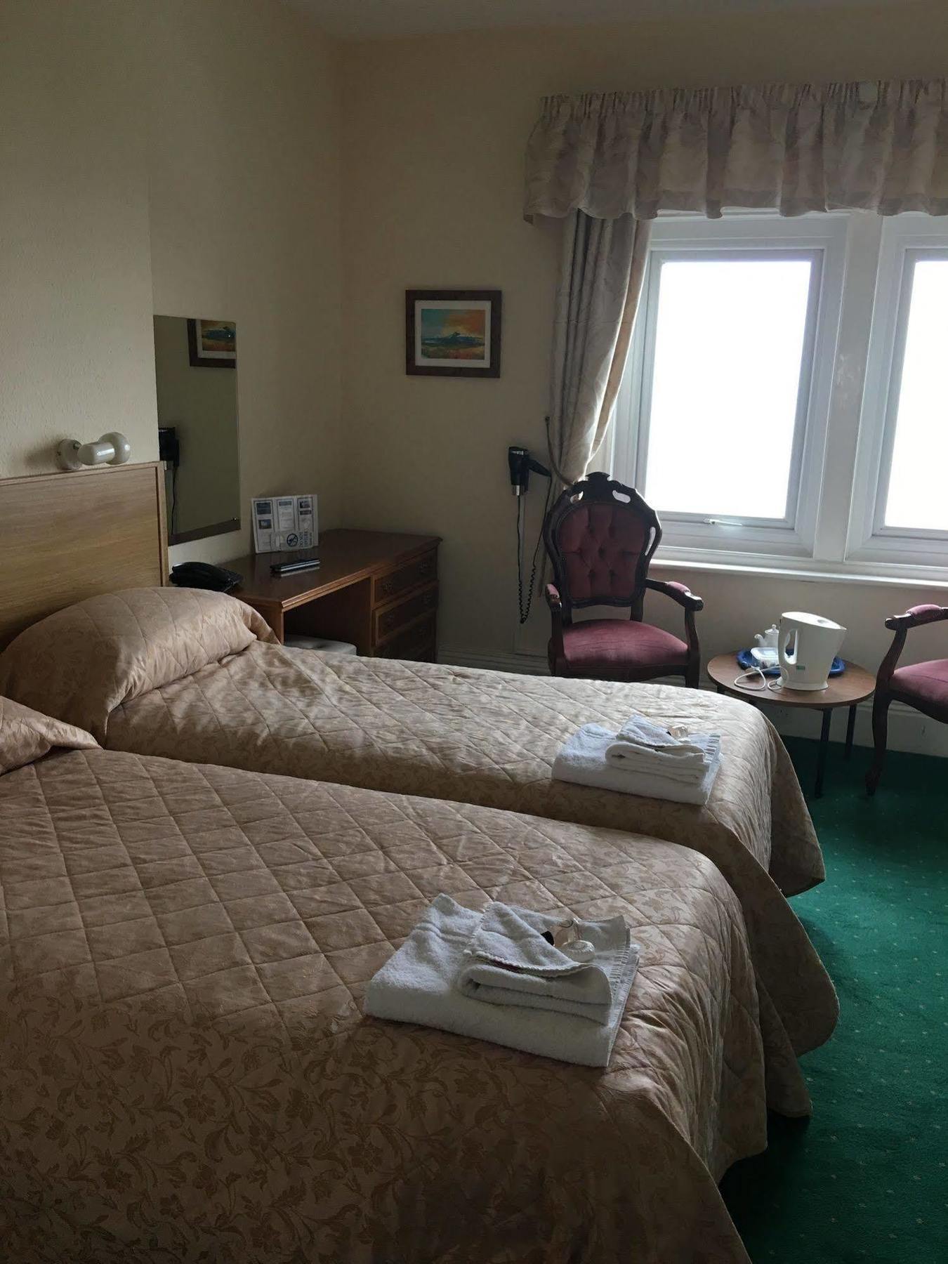 Hotel Riviera By The Sea Борнмут Экстерьер фото